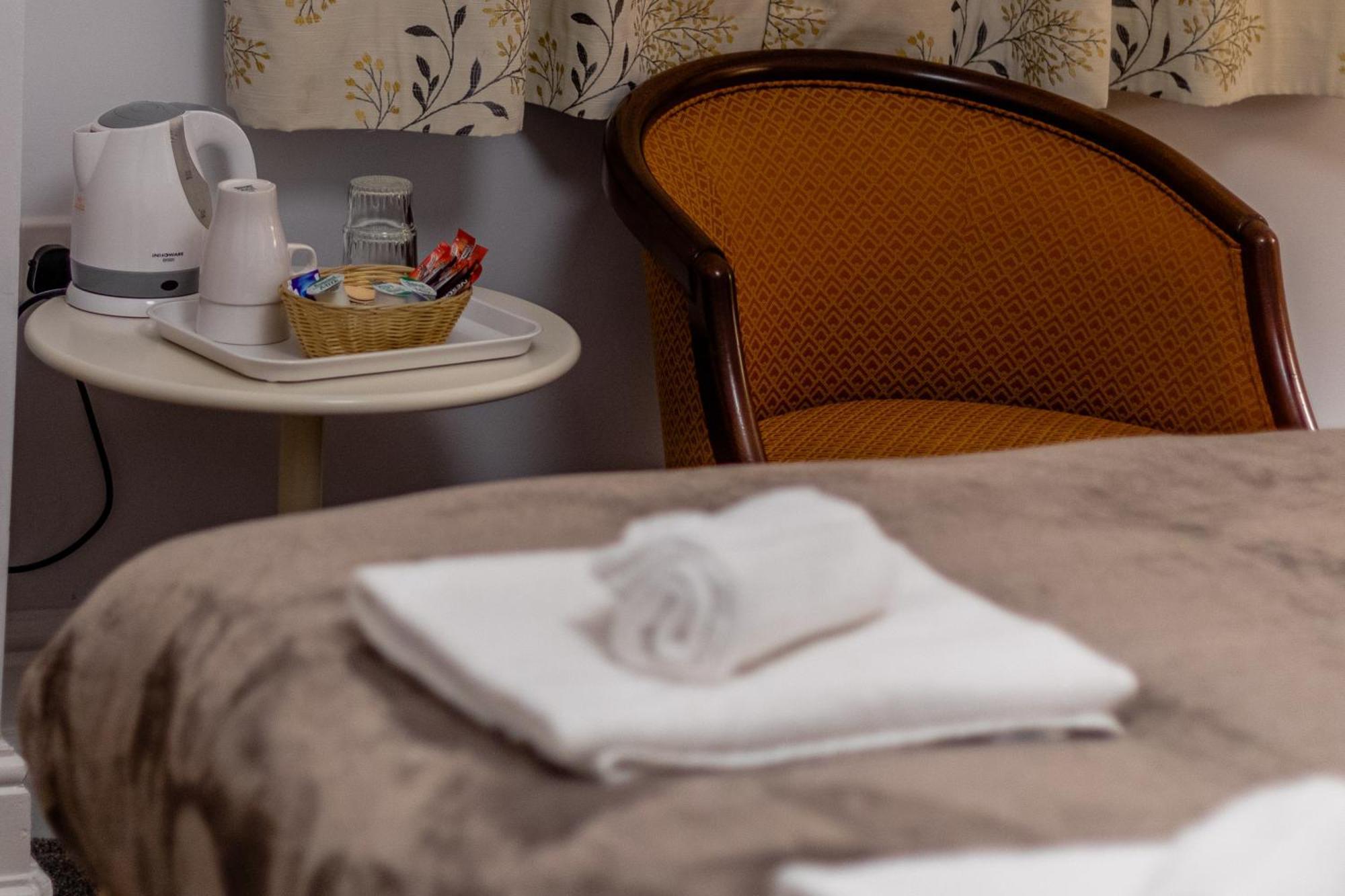 The Beechwood Bed & Breakfast ลีดส์ ภายนอก รูปภาพ