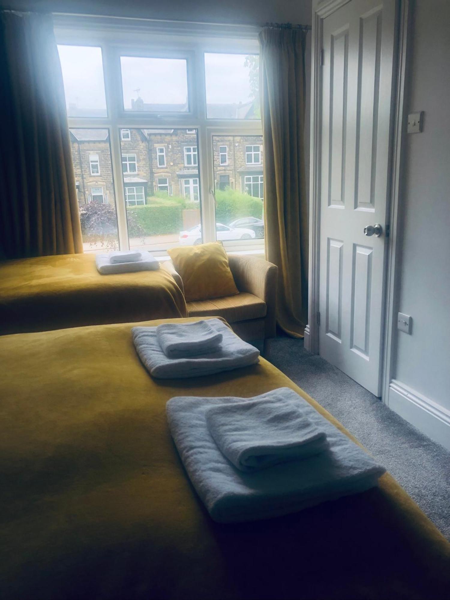 The Beechwood Bed & Breakfast ลีดส์ ภายนอก รูปภาพ