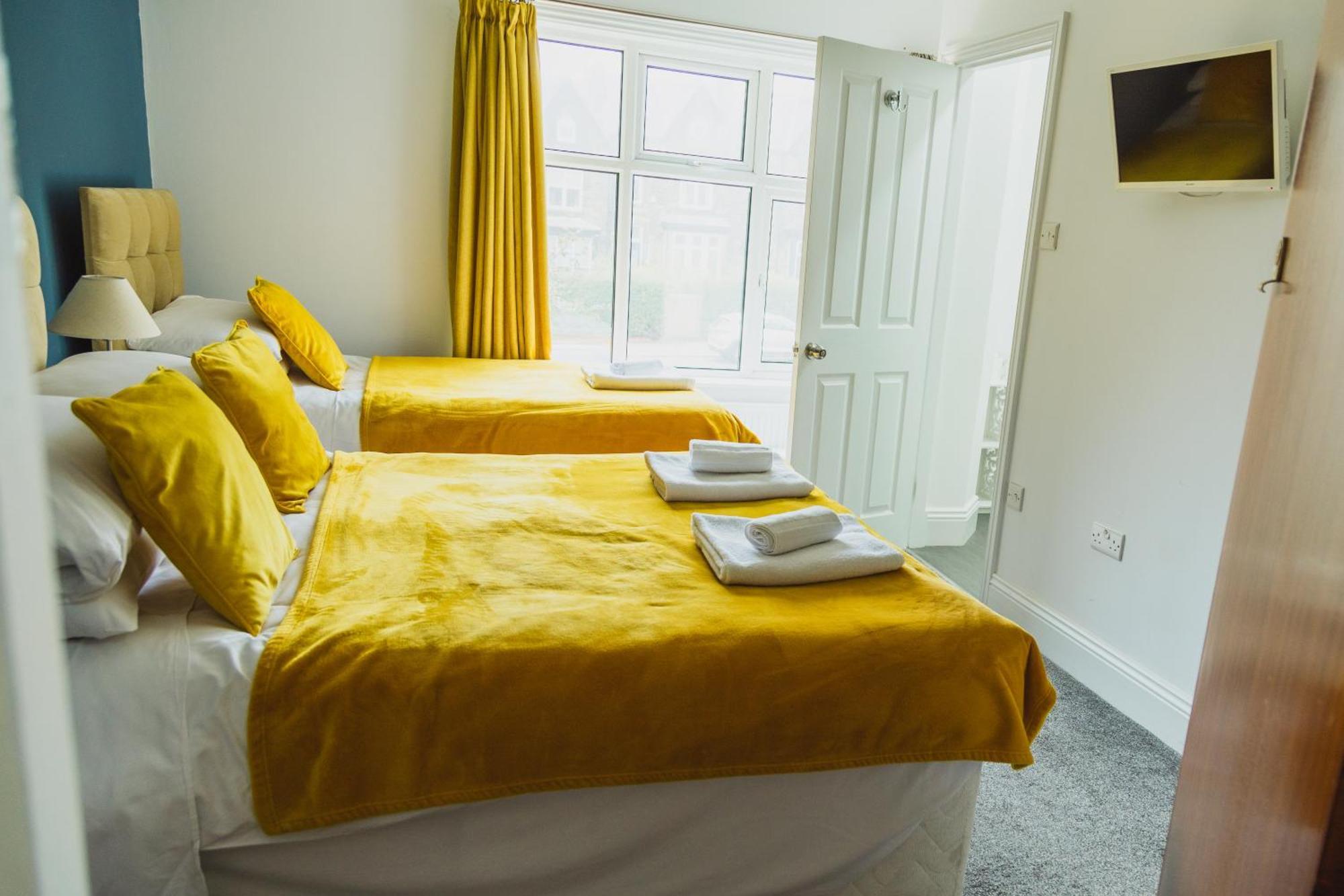 The Beechwood Bed & Breakfast ลีดส์ ภายนอก รูปภาพ